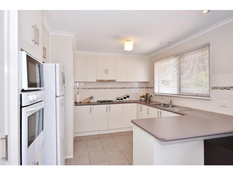 120 Olympic Parade, Kangaroo Flat VIC 3555