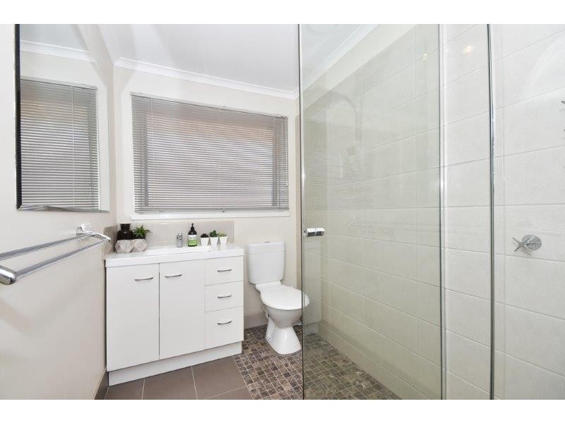 120 Olympic Parade, Kangaroo Flat VIC 3555