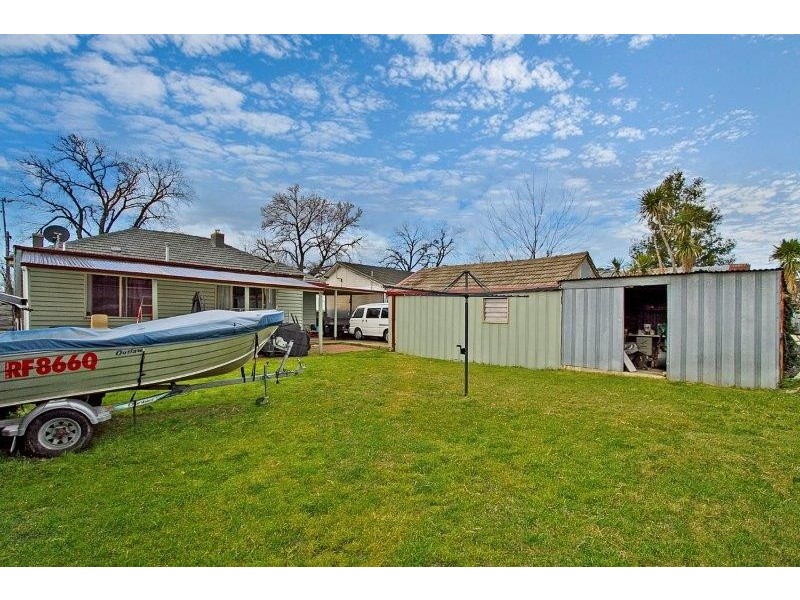 14 Poplar Street, Golden Square VIC 3555