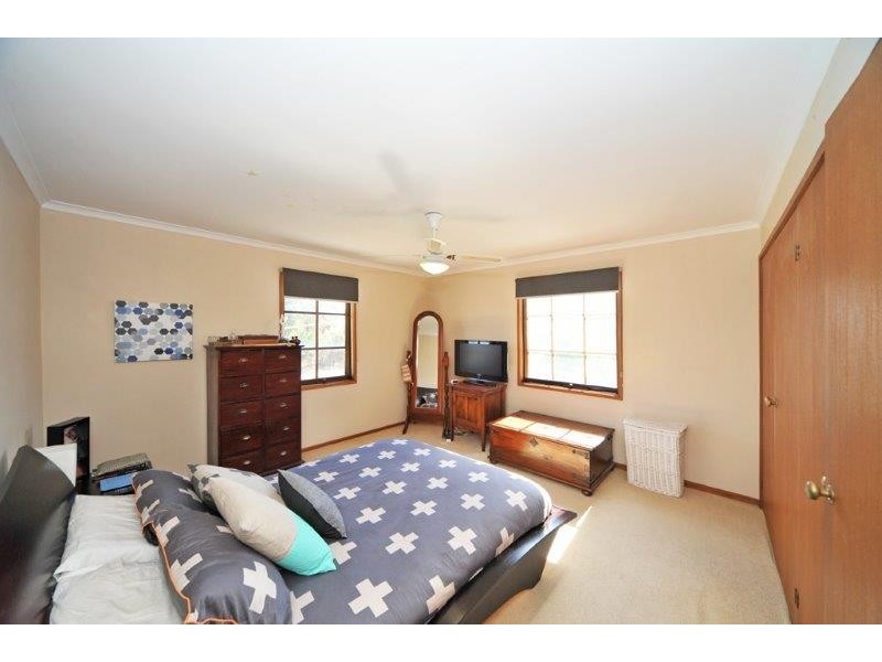 22 Deakin Drive, Flora Hill VIC 3550