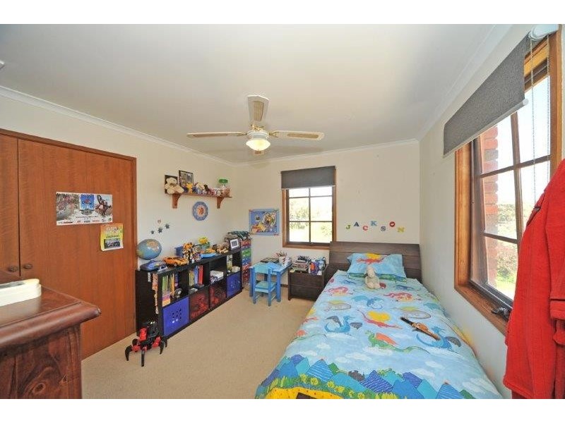 22 Deakin Drive, Flora Hill VIC 3550