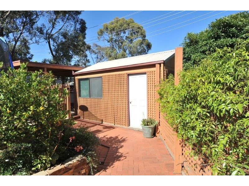 22 Deakin Drive, Flora Hill VIC 3550