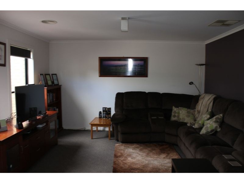 71 Amara Way, Kangaroo Flat VIC 3555