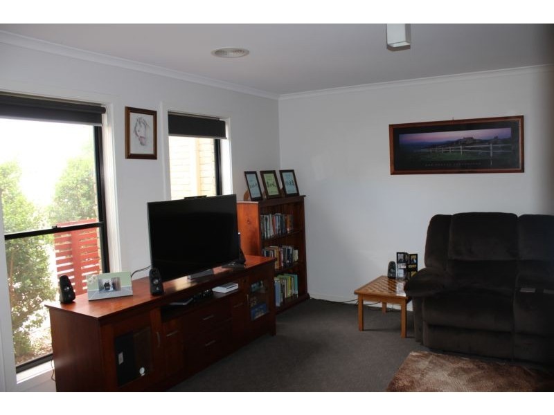 71 Amara Way, Kangaroo Flat VIC 3555