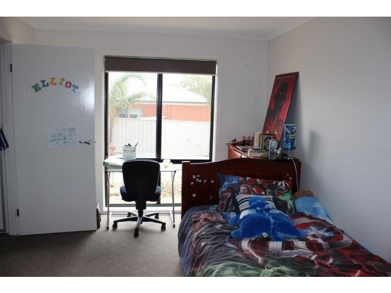 71 Amara Way, Kangaroo Flat VIC 3555