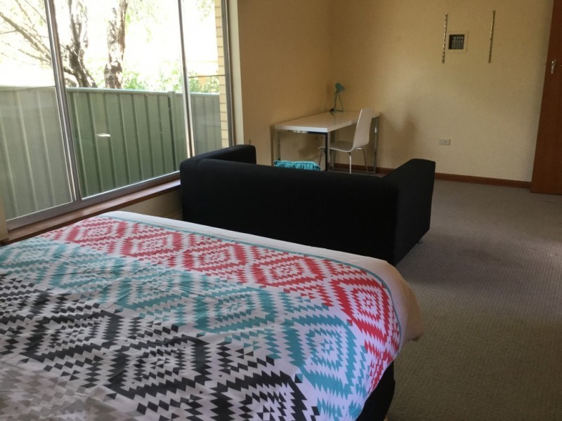 1/119 St Aidans Road, Kennington VIC 3550