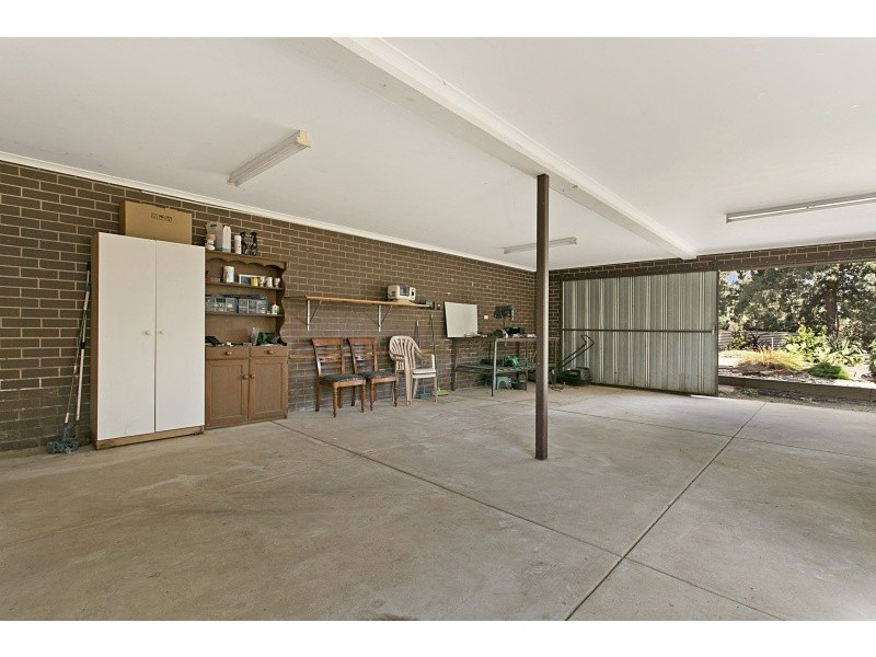 17 Ray Street, Castlemaine VIC 3450