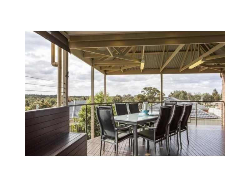 16 Irrabella Place, Kangaroo Flat VIC 3555