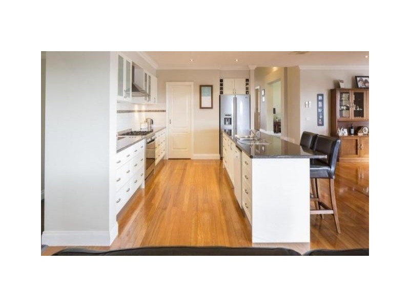 16 Irrabella Place, Kangaroo Flat VIC 3555