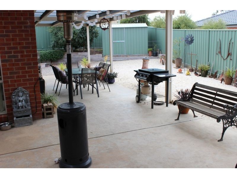 7 Cheviot Place, East Bendigo VIC 3550