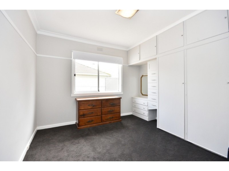 5 Lindsay Street, Kangaroo Flat VIC 3555