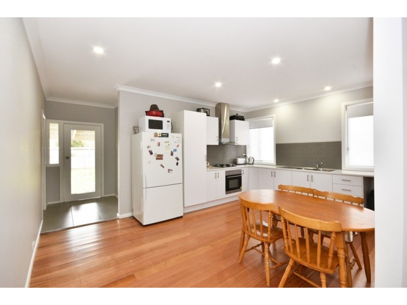 5 Lindsay Street, Kangaroo Flat VIC 3555