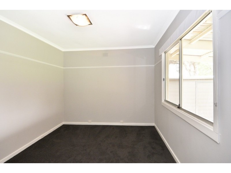 5 Lindsay Street, Kangaroo Flat VIC 3555