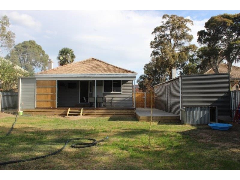 5 Lindsay Street, Kangaroo Flat VIC 3555