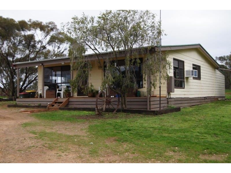 334 Scotts Lane, Wedderburn VIC 3518