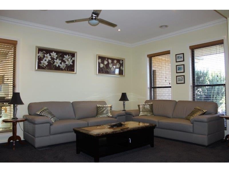 9 Greenfield Drive, Epsom VIC 3551