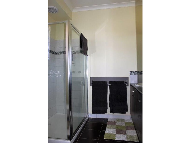 9 Greenfield Drive, Epsom VIC 3551