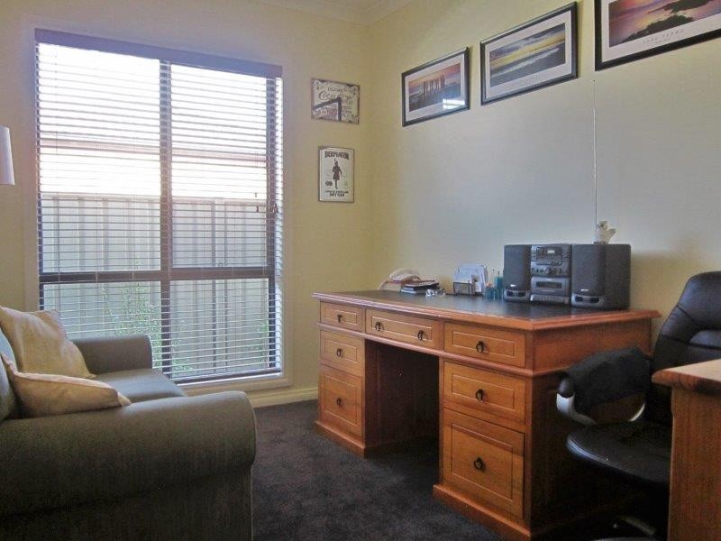 9 Greenfield Drive, Epsom VIC 3551