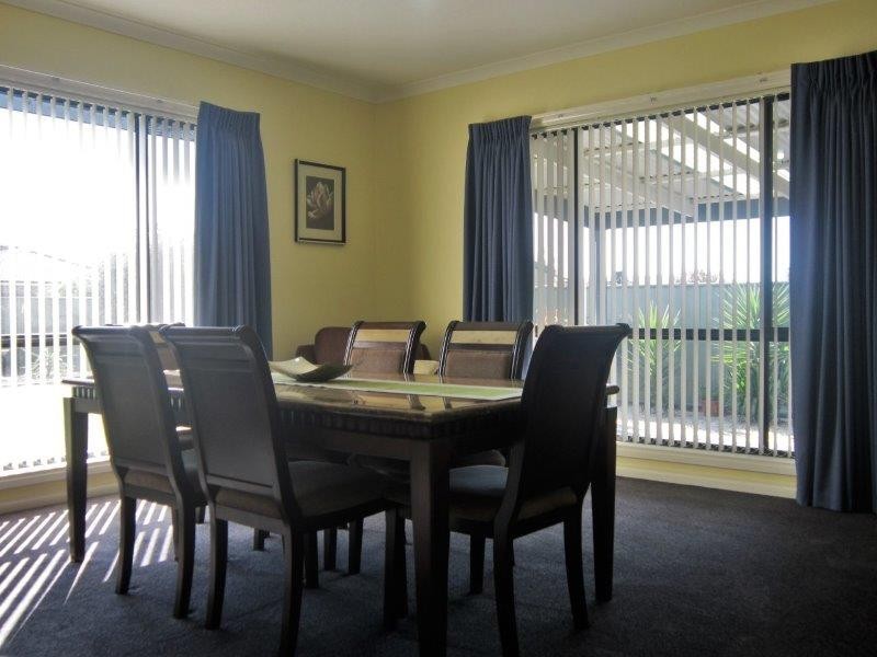 9 Greenfield Drive, Epsom VIC 3551