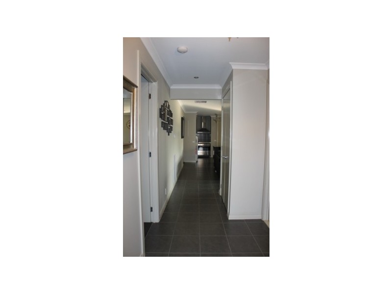 6 Montana Place, Kangaroo Flat VIC 3555