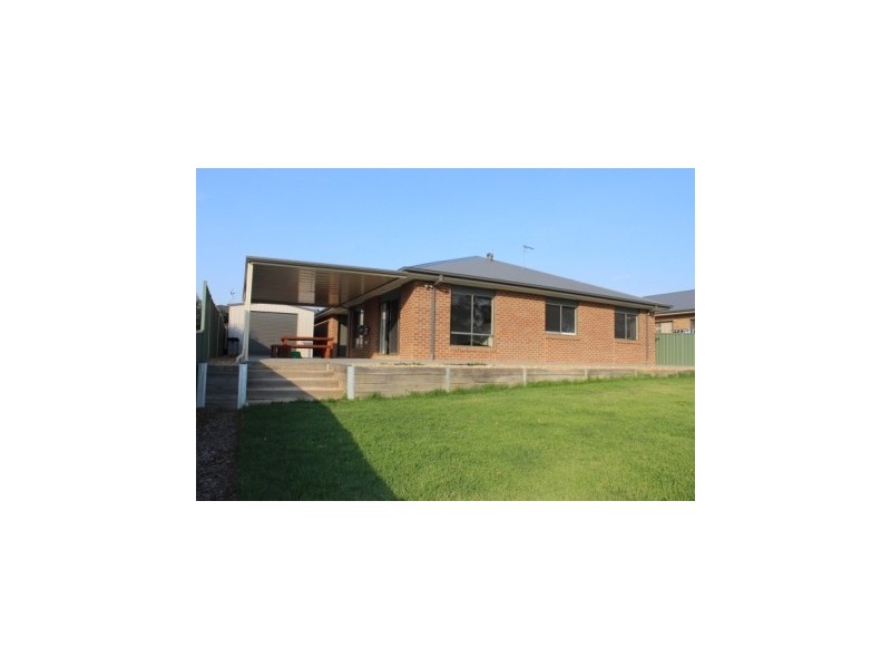 6 Montana Place, Kangaroo Flat VIC 3555