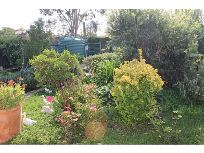 18 Peace Street, Kangaroo Flat VIC 3555