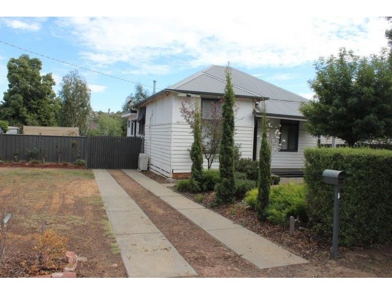 9 Short Street, Kangaroo Flat VIC 3555