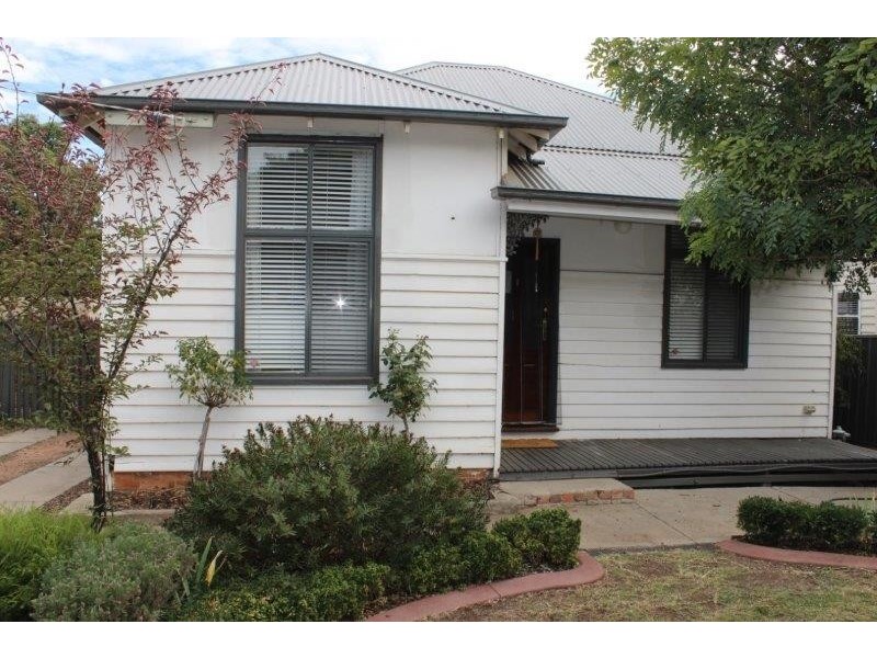 9 Short Street, Kangaroo Flat VIC 3555