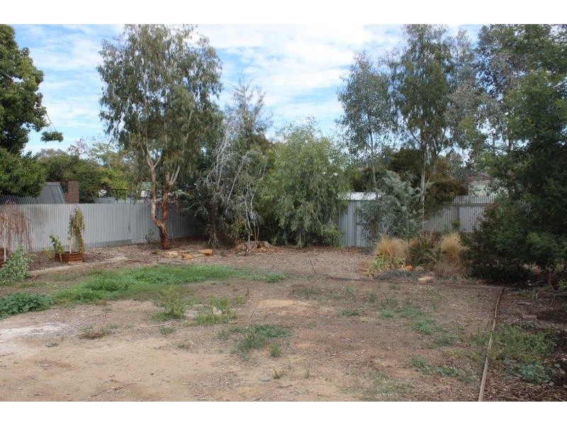 9 Short Street, Kangaroo Flat VIC 3555