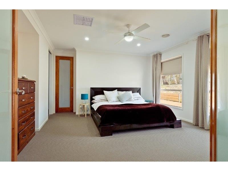 3 Clyde Street, Newstead VIC 3462