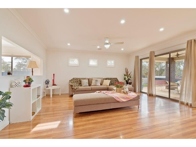 3 Clyde Street, Newstead VIC 3462