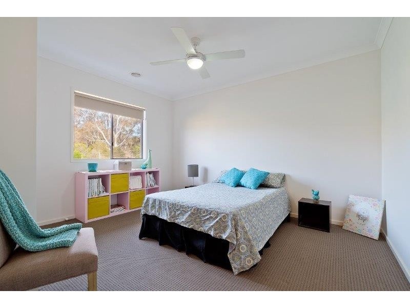 3 Clyde Street, Newstead VIC 3462