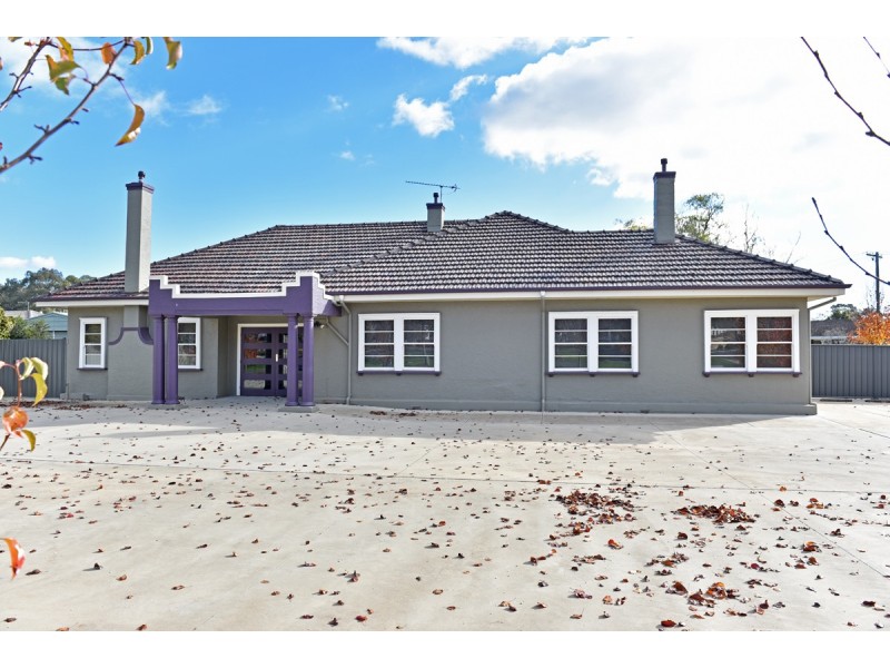 240 High Street, Kangaroo Flat VIC 3555
