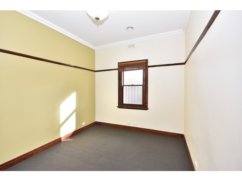 240 High Street, Kangaroo Flat VIC 3555