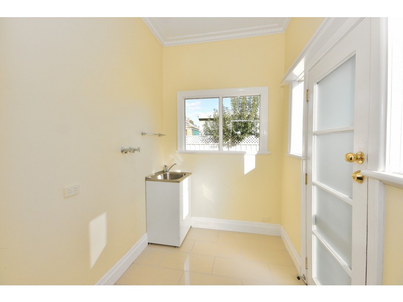 240 High Street, Kangaroo Flat VIC 3555