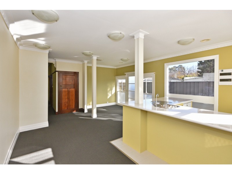 240 High Street, Kangaroo Flat VIC 3555