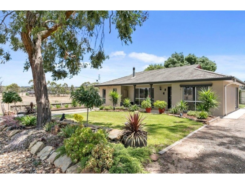 17 Atlas Road, Junortoun VIC 3551