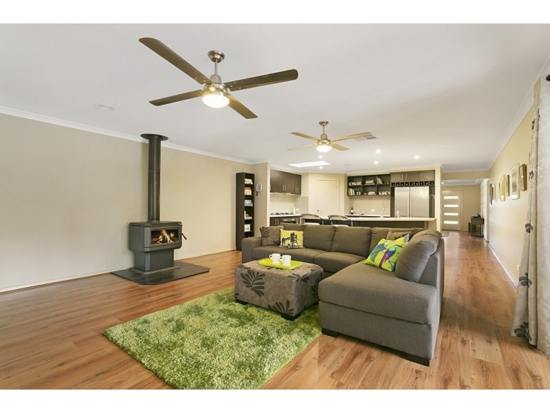 7 Shakespere Street, Heathcote VIC 3523