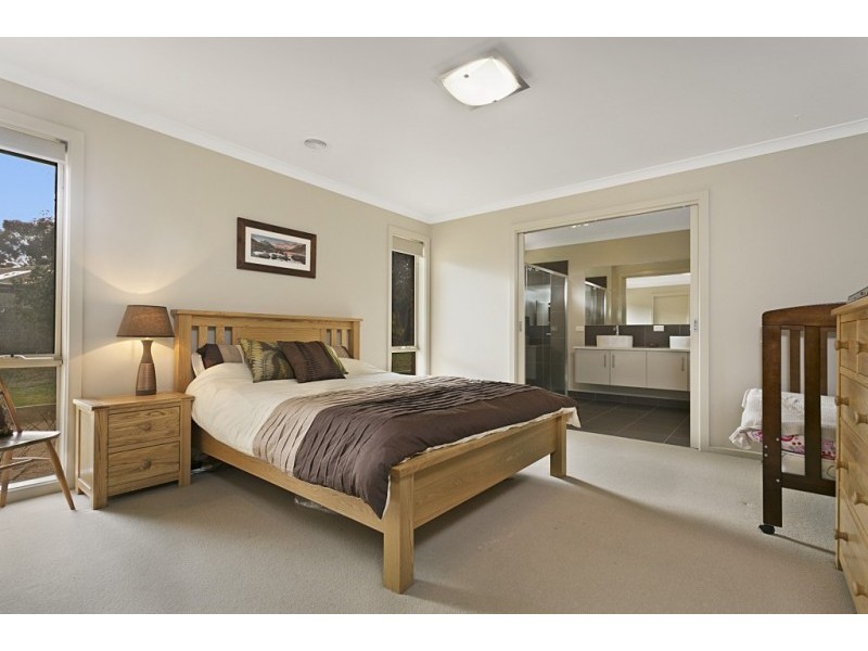 7 Shakespere Street, Heathcote VIC 3523