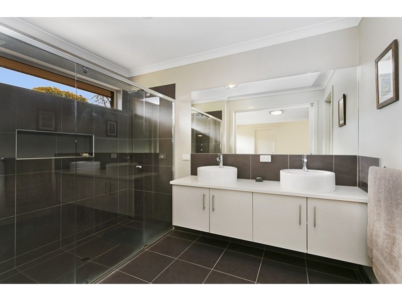 7 Shakespere Street, Heathcote VIC 3523