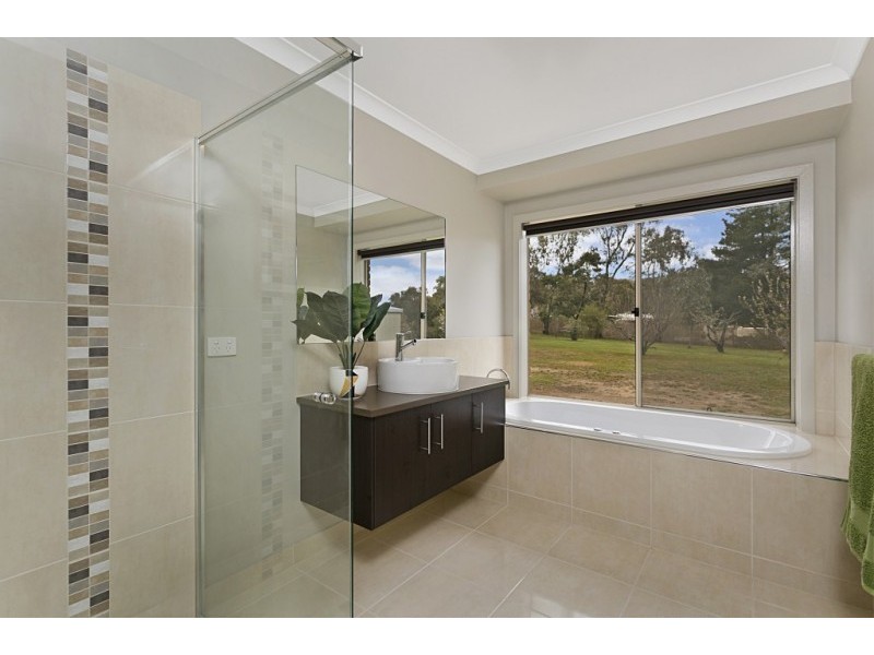 7 Shakespere Street, Heathcote VIC 3523