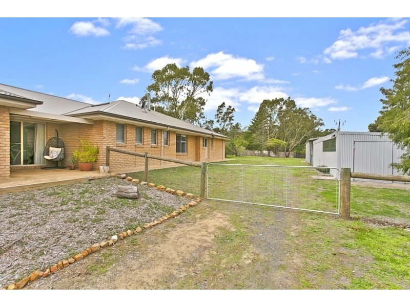 7 Shakespere Street, Heathcote VIC 3523