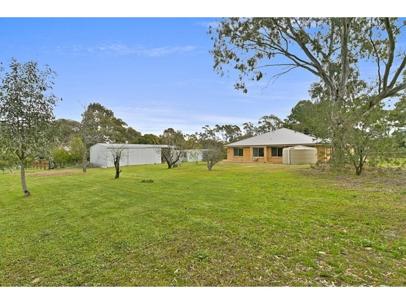 7 Shakespere Street, Heathcote VIC 3523