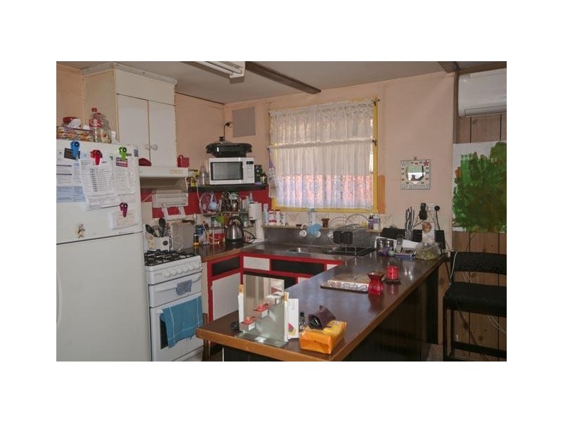 63 Adam Street, Quarry Hill VIC 3550