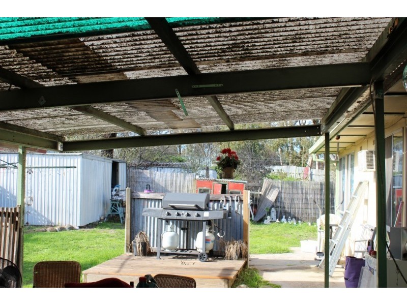 63 Adam Street, Quarry Hill VIC 3550