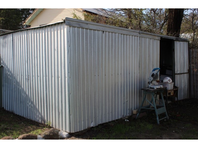 63 Adam Street, Quarry Hill VIC 3550