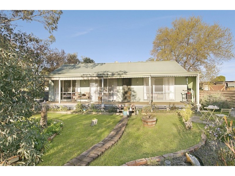 172 Railway Place, Elmore VIC 3558