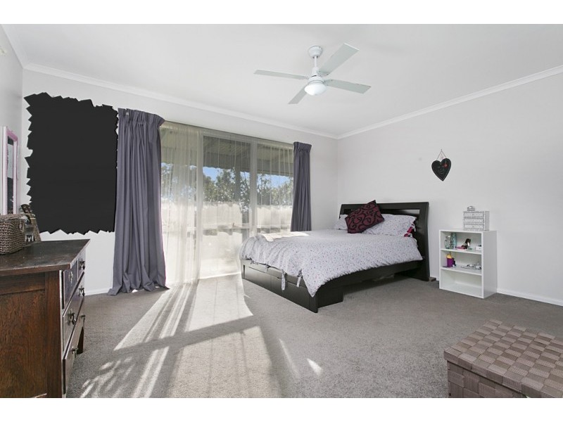 172 Railway Place, Elmore VIC 3558