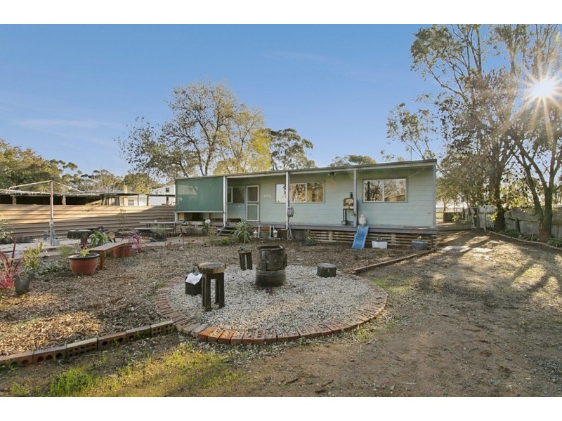 172 Railway Place, Elmore VIC 3558