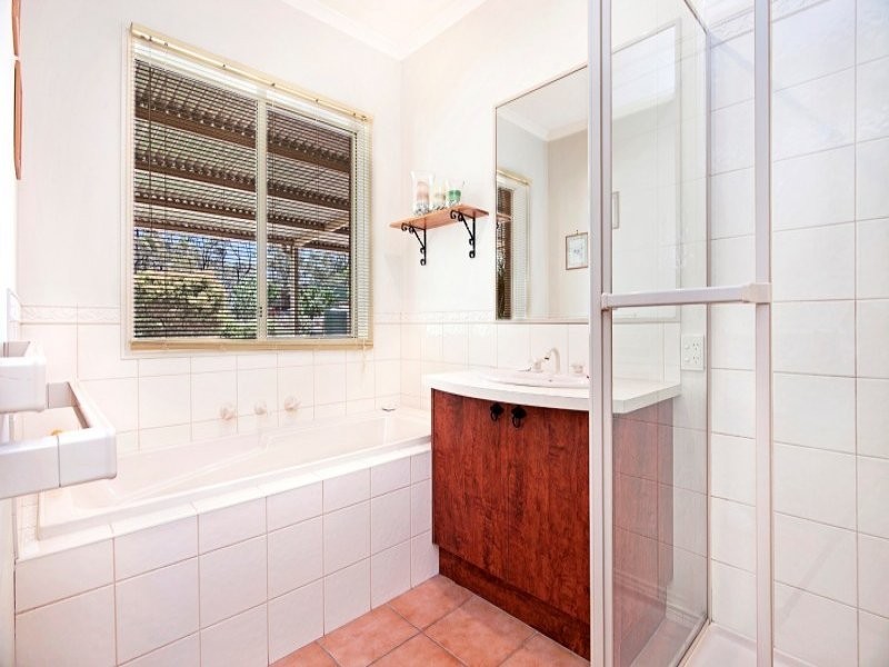 6 Michelle Drive, Maiden Gully VIC 3551